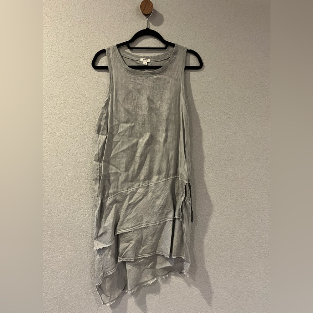 Dylan. XS. Gray linen dress.